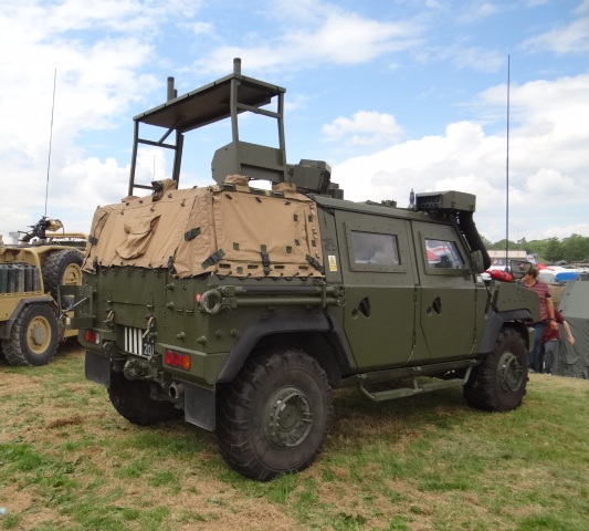 warwheels-net-iveco-clv-panther-photos